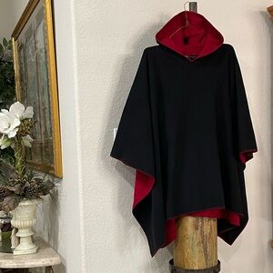 🌹FACTOR Lil Red Riding Hood Black & Red Fleece PONCHO w Red Stitching ONE SIZE
